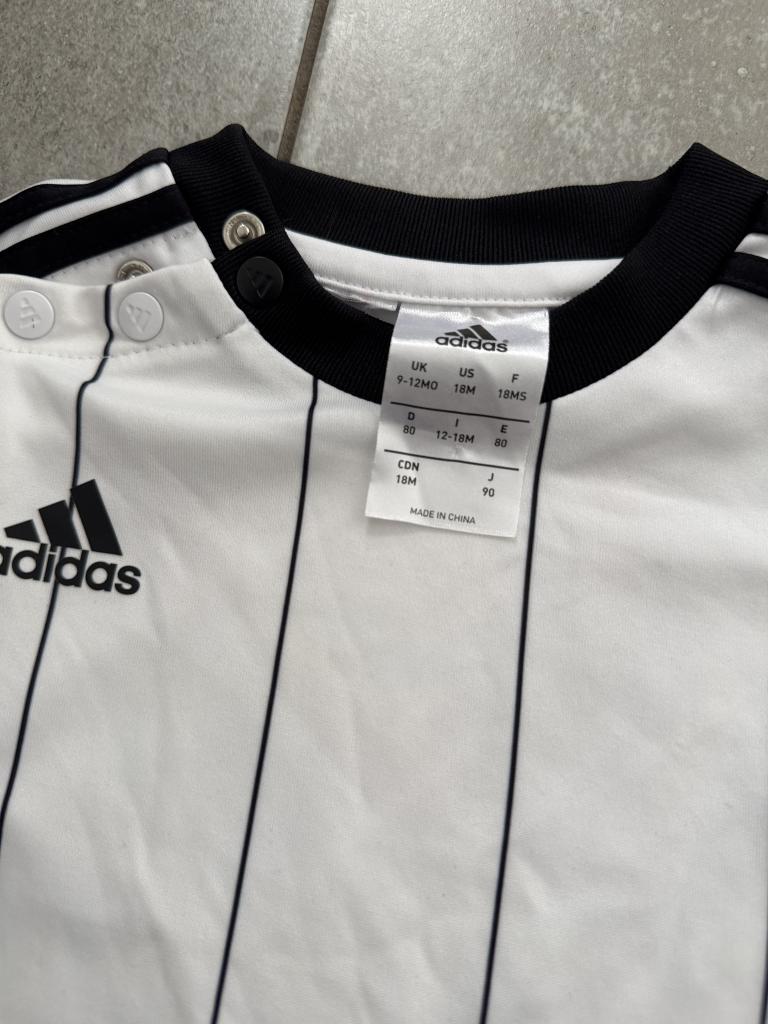 Adidas T-shirt