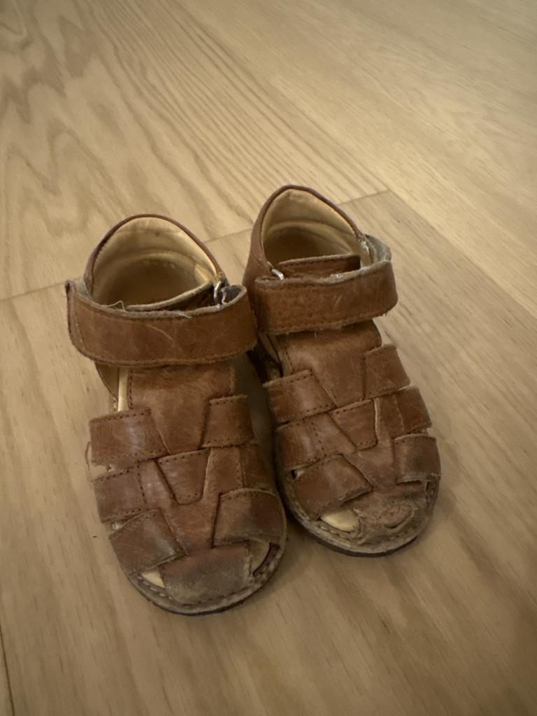 Angulus sandaler 20