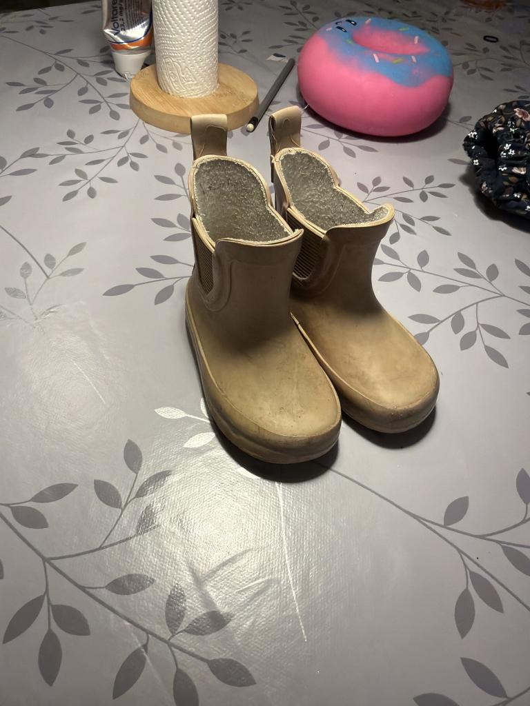 Beige gummistøvler