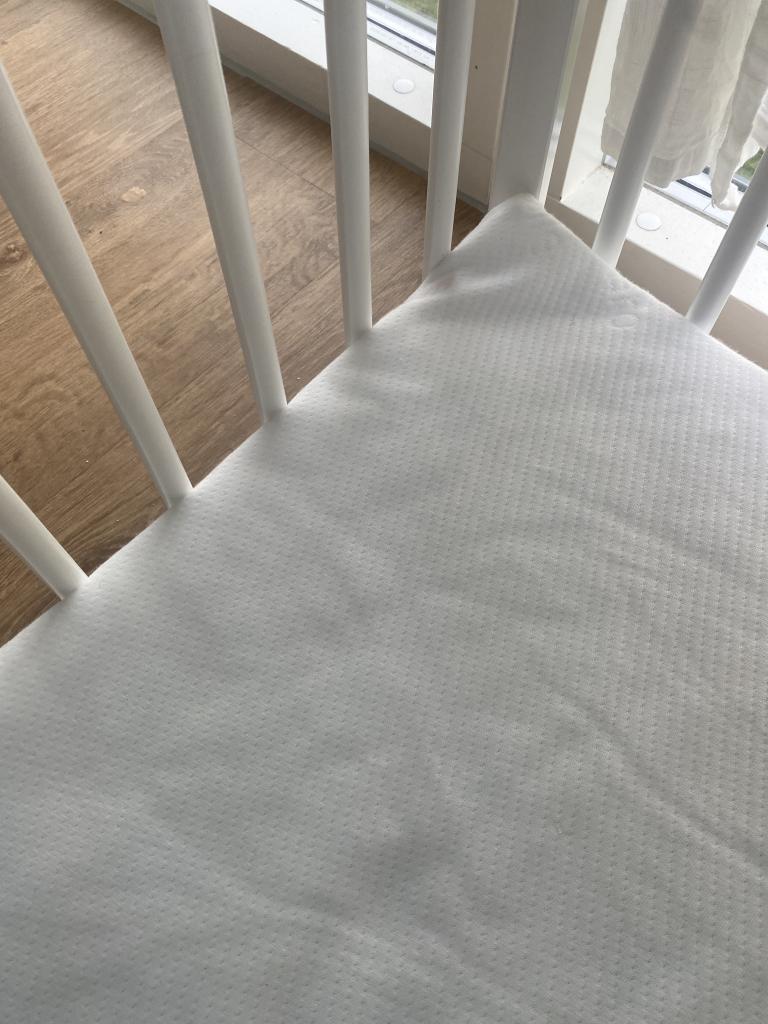 Hvid babykravlegård