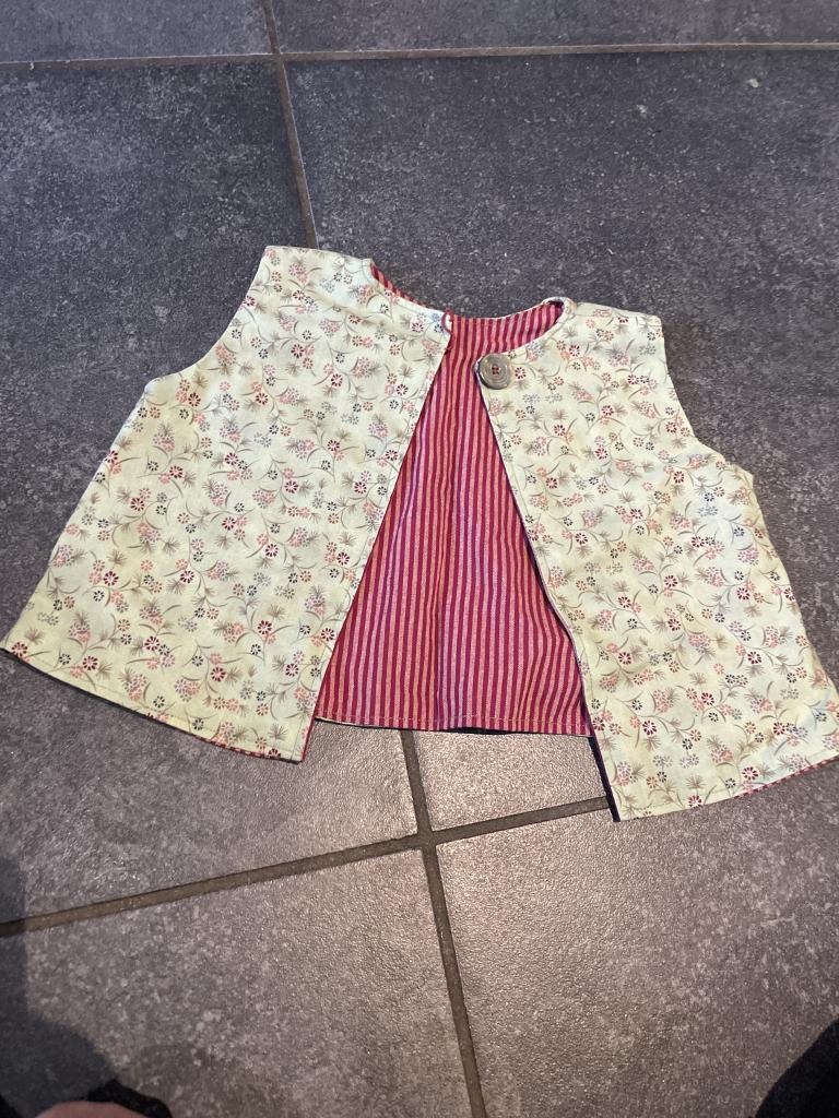 Blomstret vest