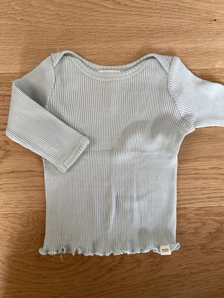 Minimalisma silke bluse