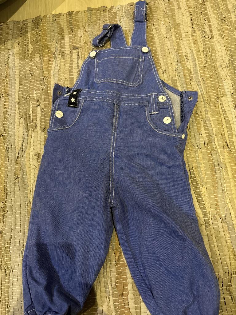 Blå denim buksedragt