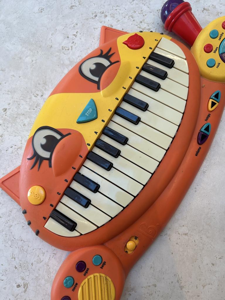 B. Toys klaver