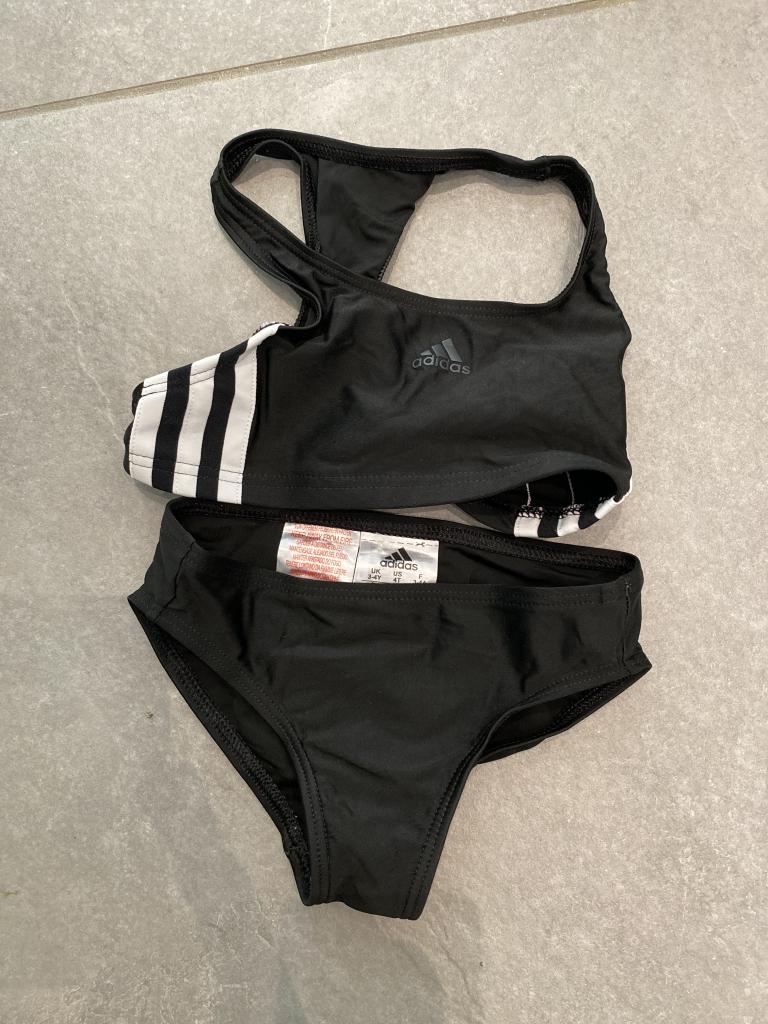 Adidas badetøj 104