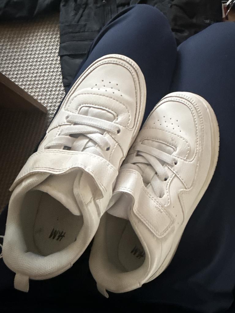 Hvide sneaks str 32