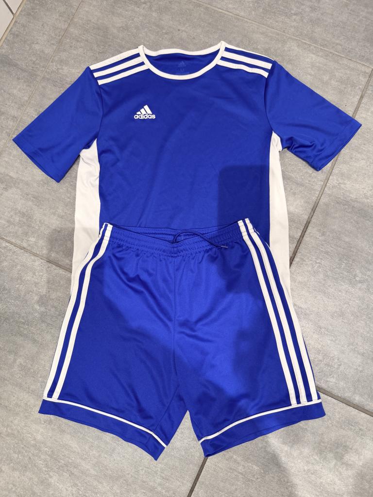 Adidas sportssæt 11/12y