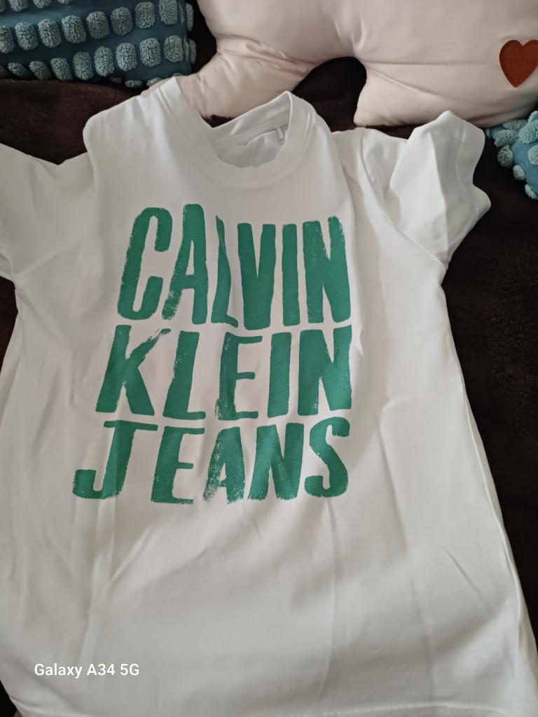 Calvin Klein T-shirt