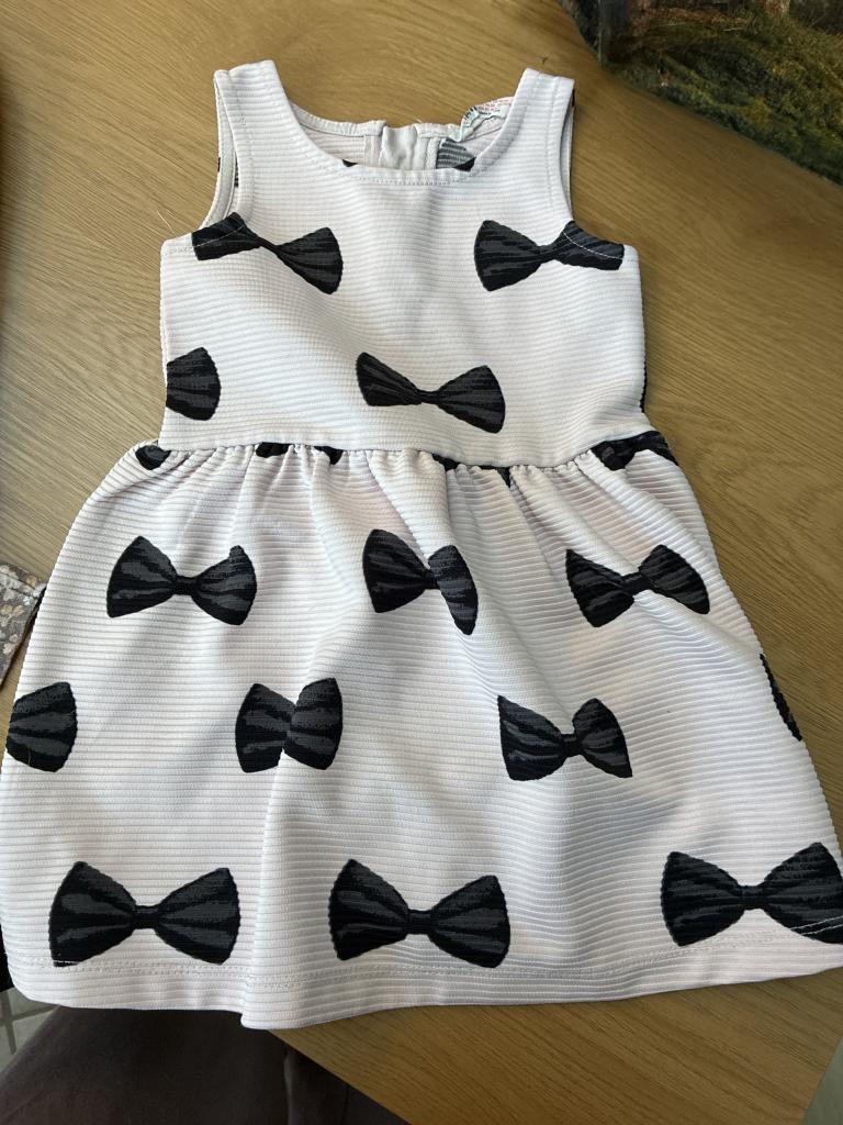 H&M kjole med sløjfer92