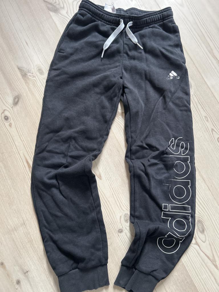 Adidas joggingbuks sort