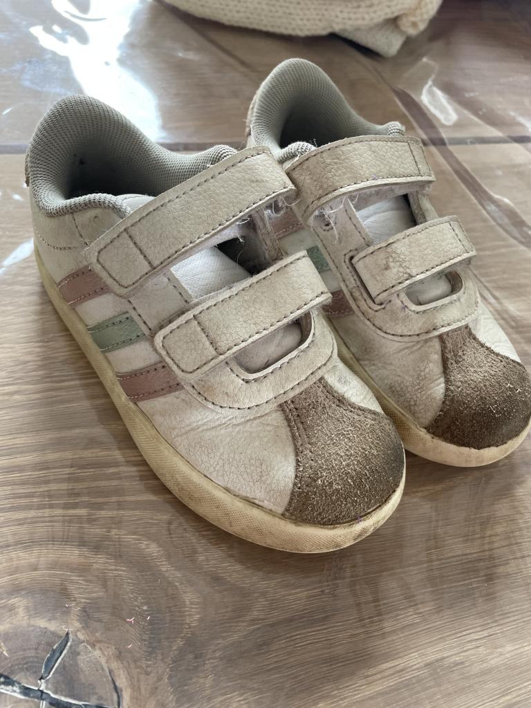 Adidas sneakers26