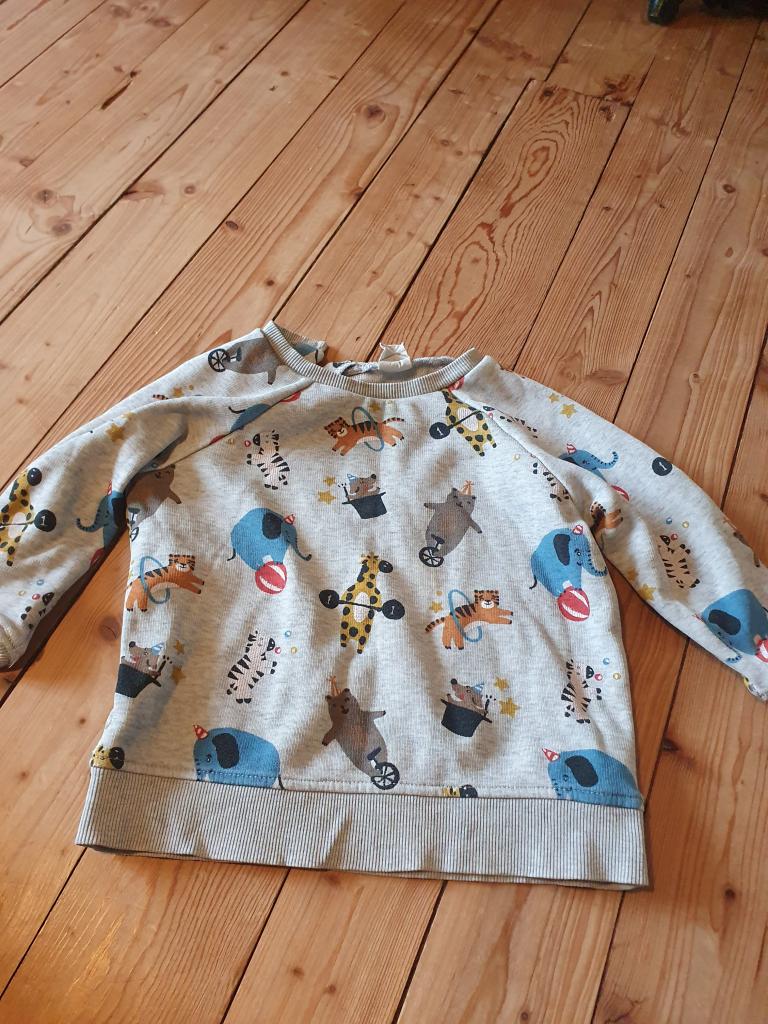 H&M sweatshirt