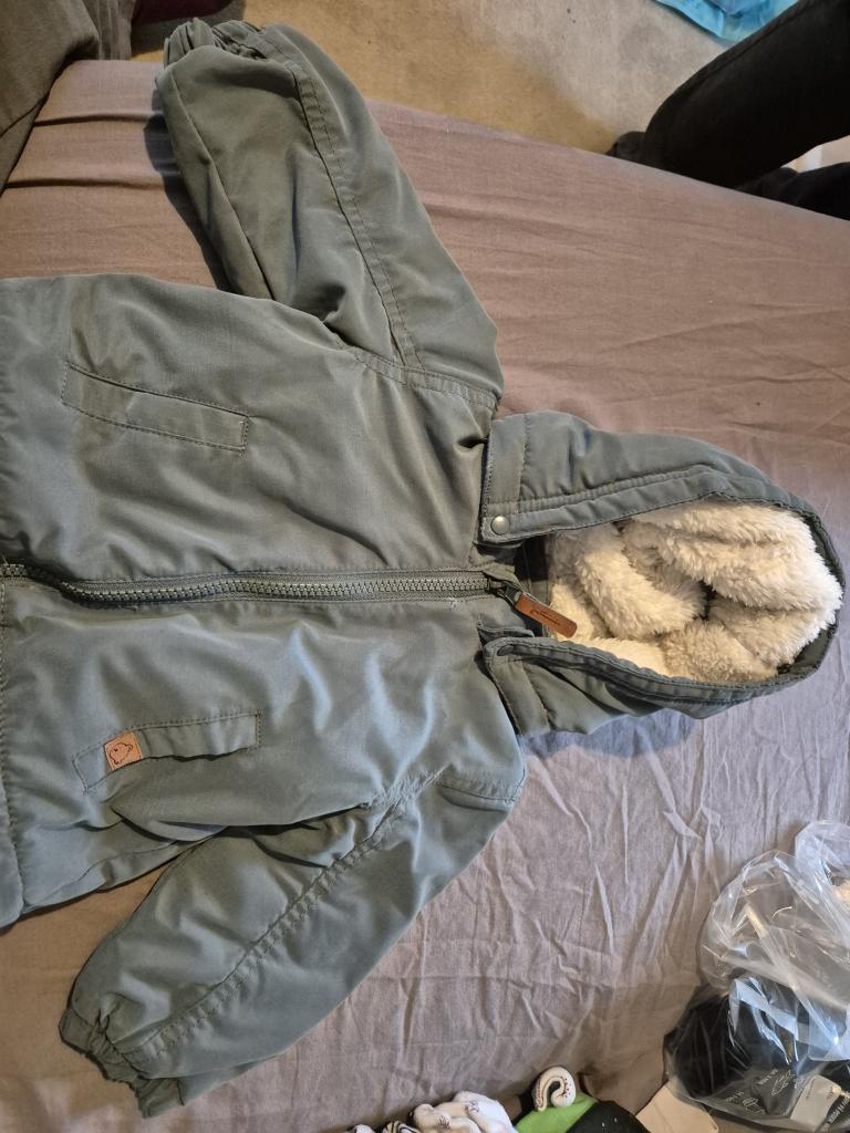 H&M jakke 68