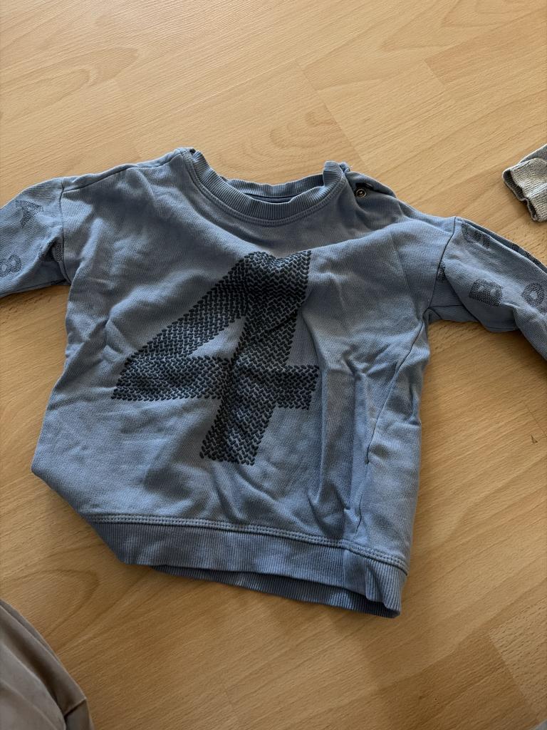 H&M sweatshirt 92