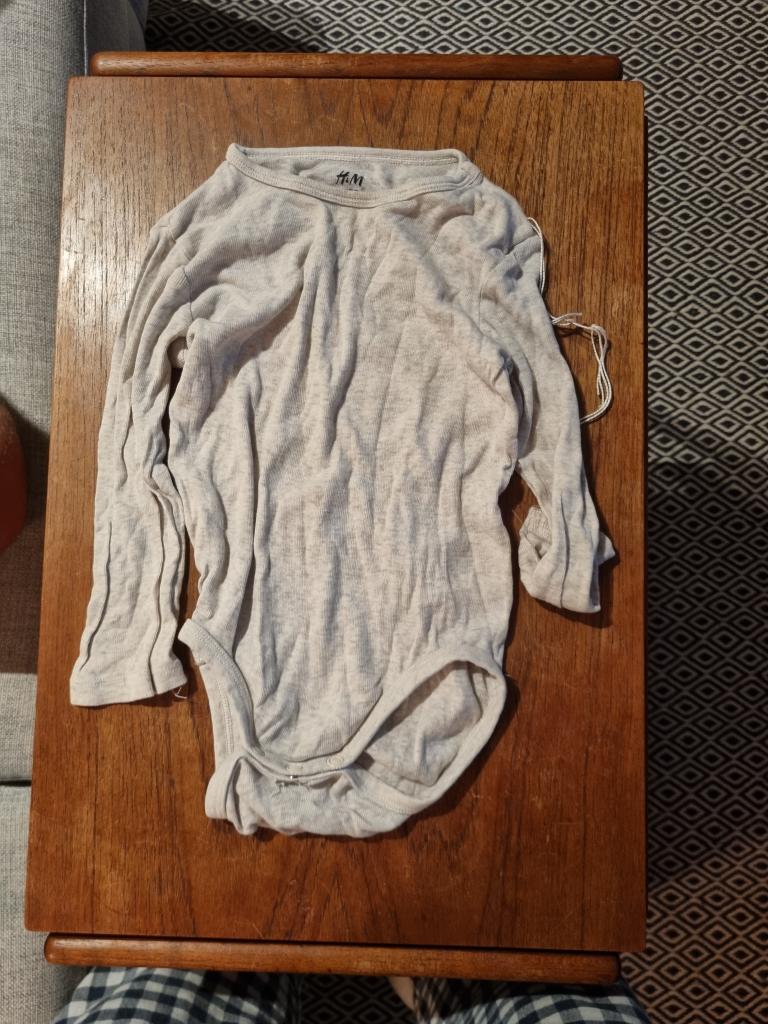 Body, H&M, 80