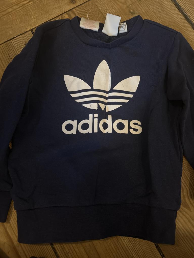 Adidas sweatshirt str 98