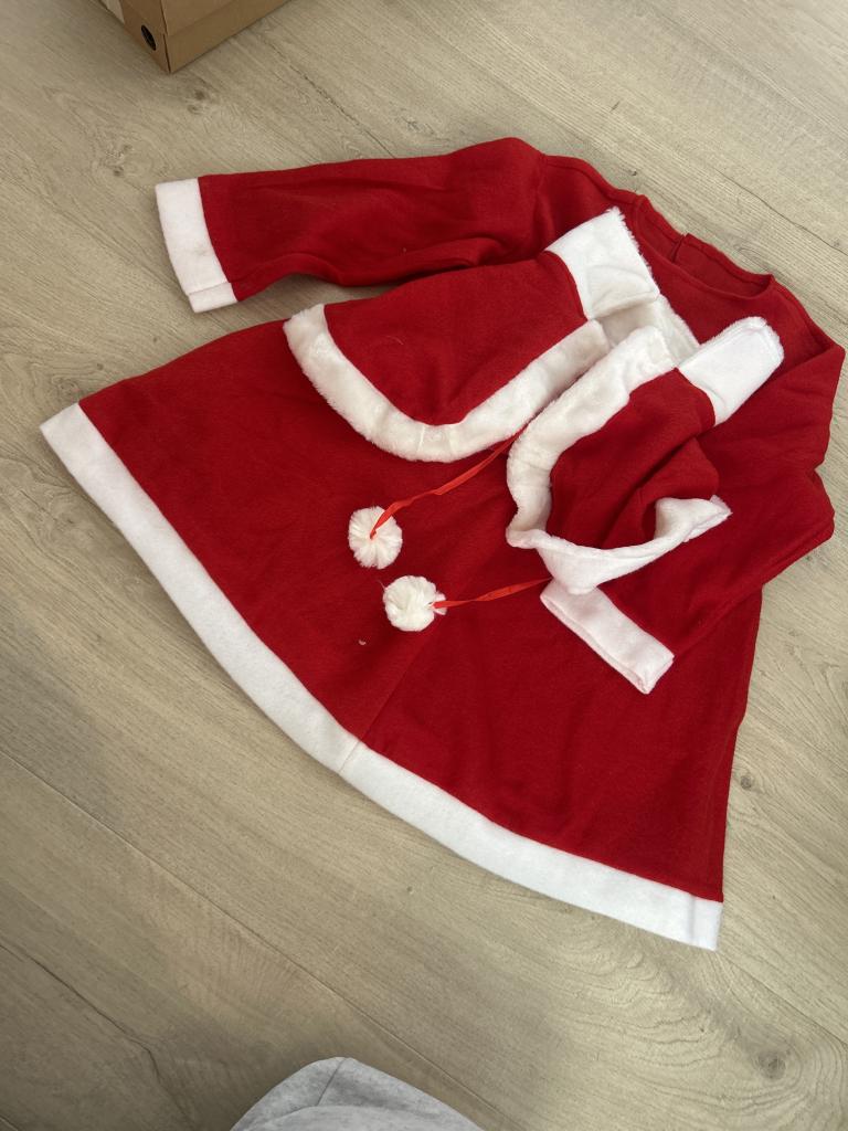 Rød julemandskjole