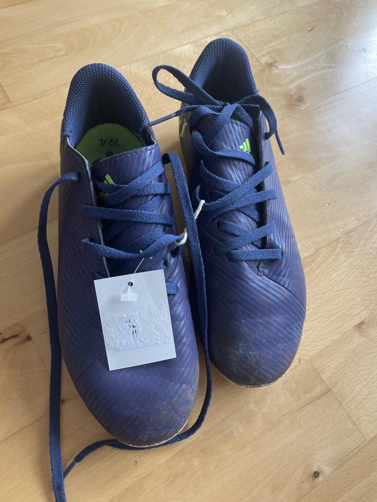 Adidas fodboldstøvler 37