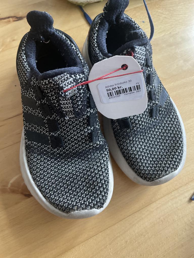 Adidas sneakers 30