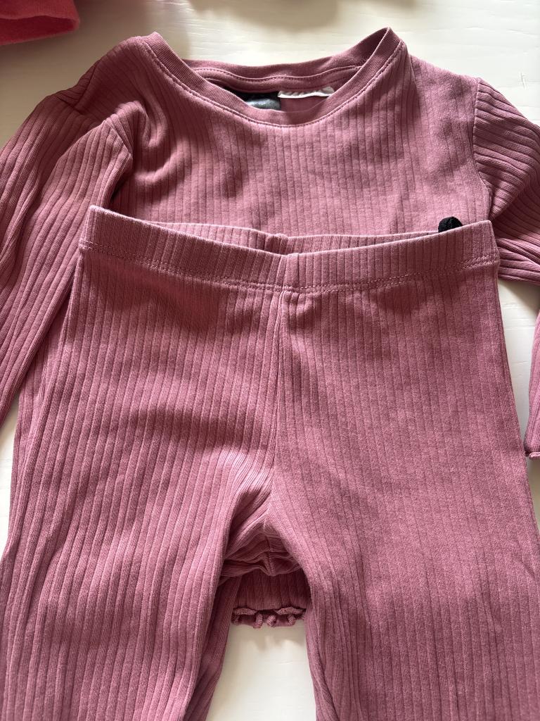 O H&M ribstrik nattøj