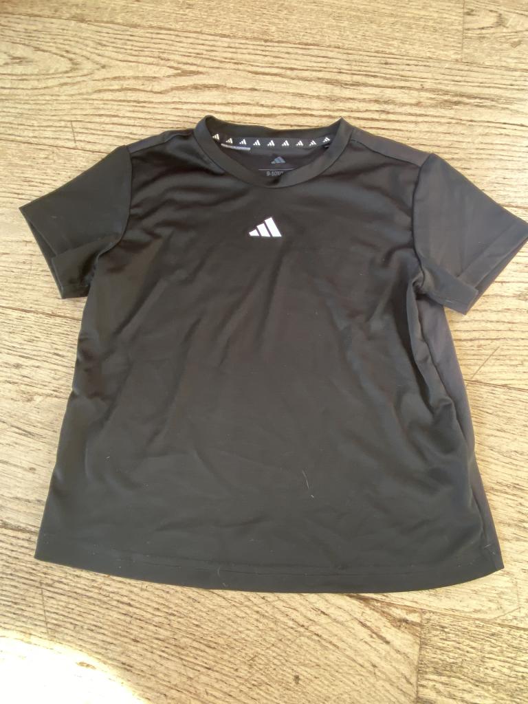 Adidas T-shirt