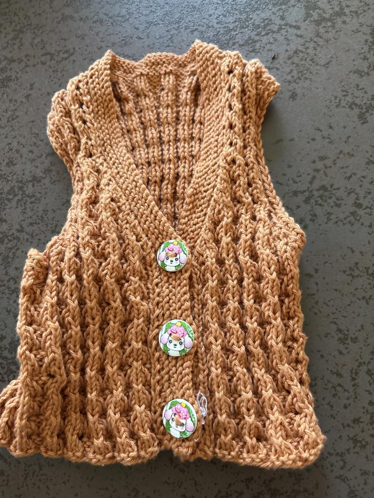 Brun strikket vest
