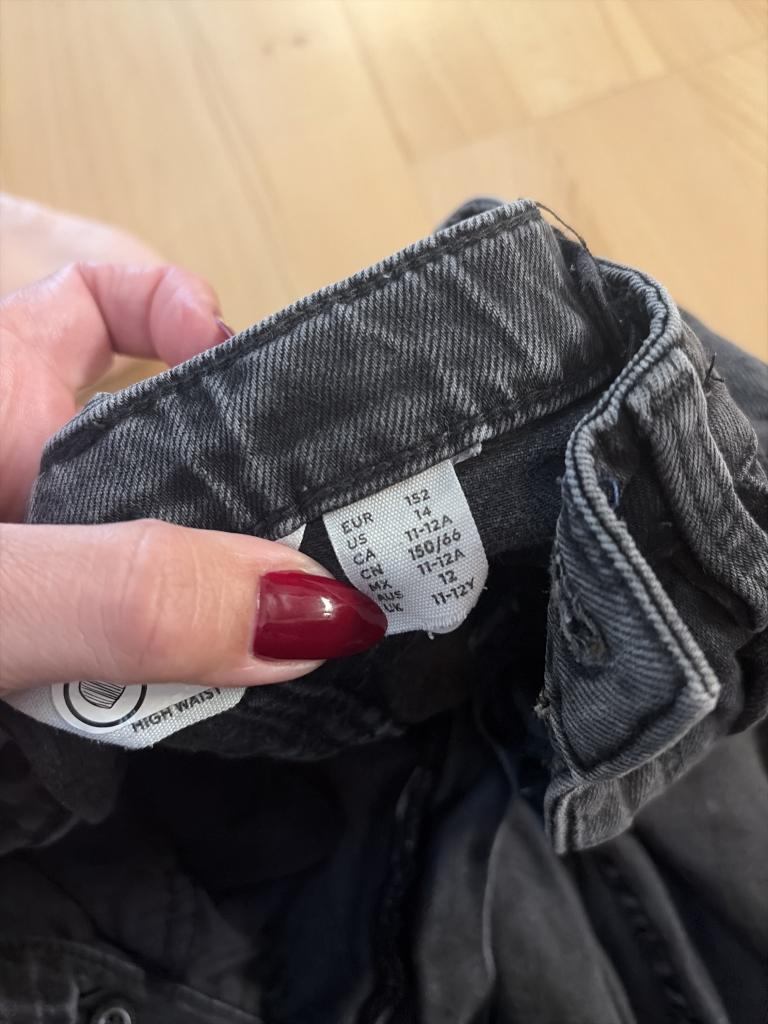 Grå jeans str. 152