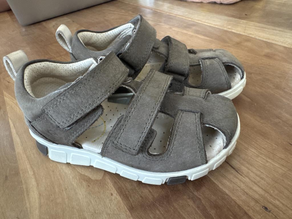 Ecco sandal 25