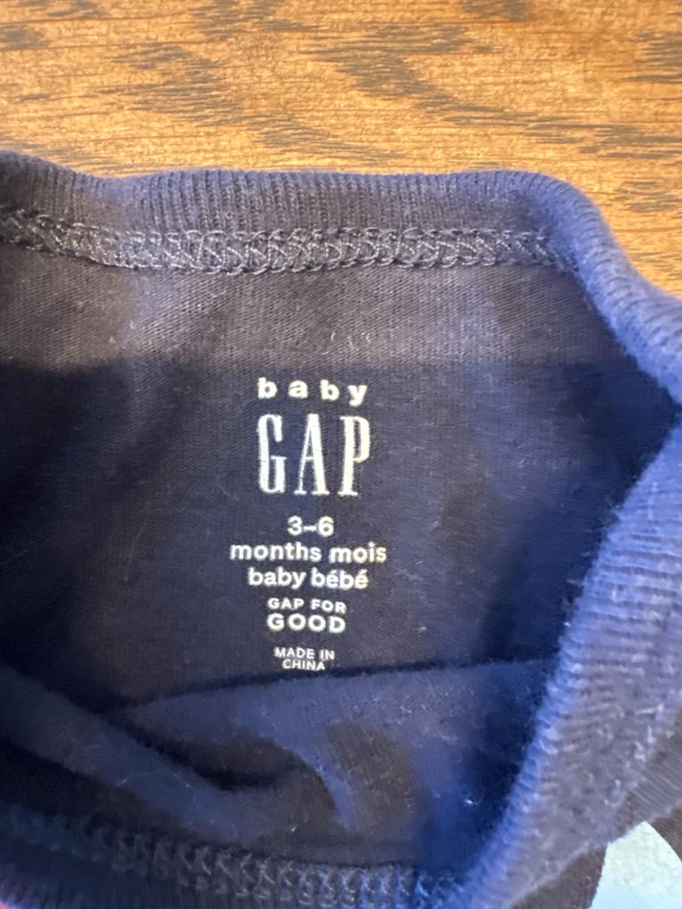 Baby Gap body læ 3-6 m