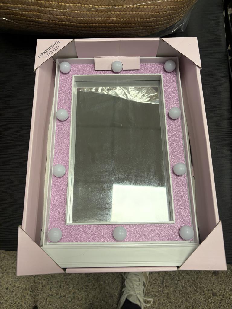 LED makeupspejl
