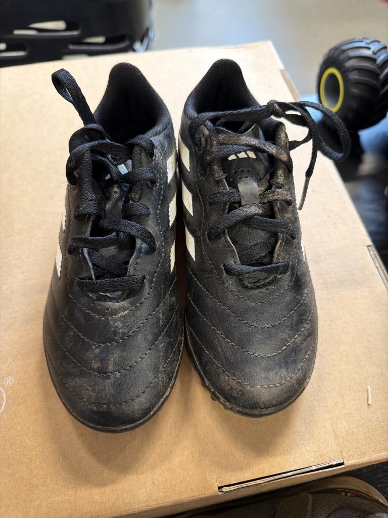 Adidas fodboldstøvler