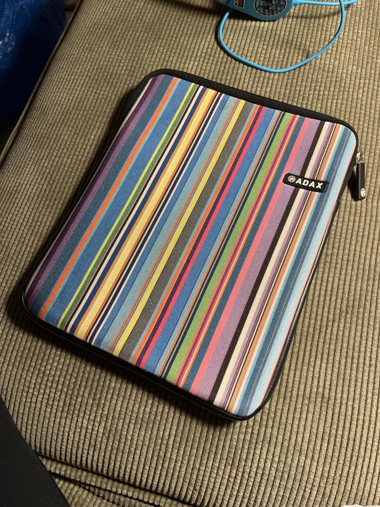 Adax iPad cover