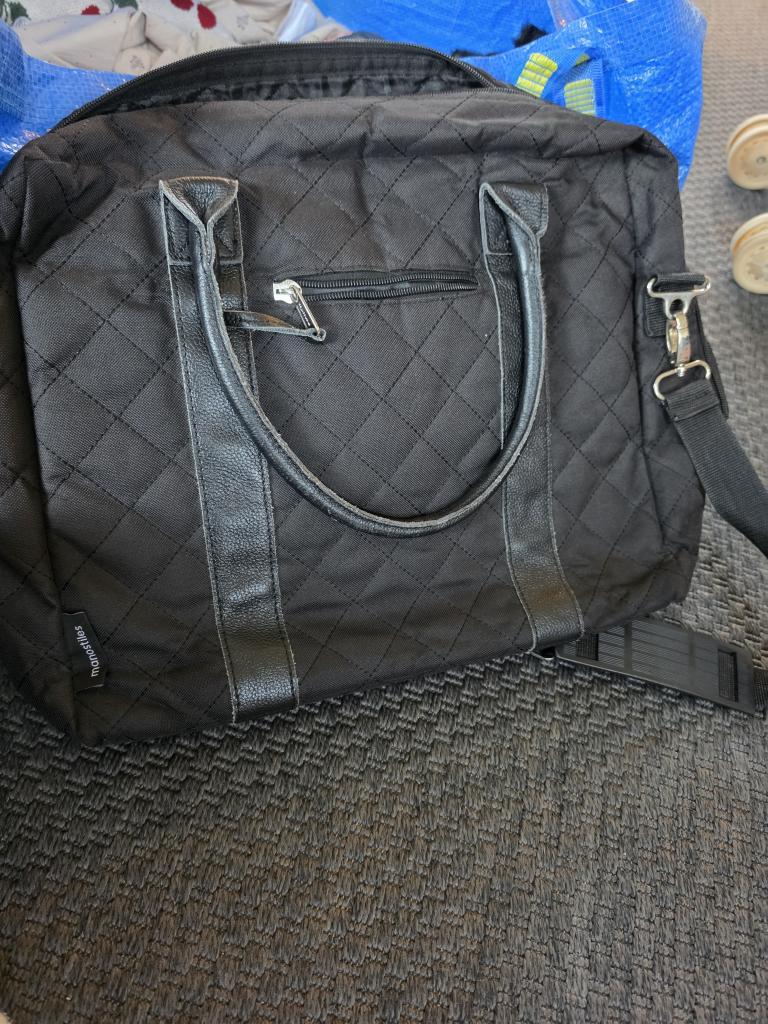 Manostiles pusletaske