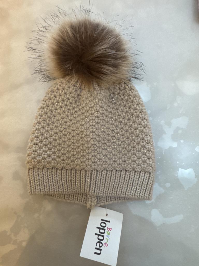 Baby hue beige