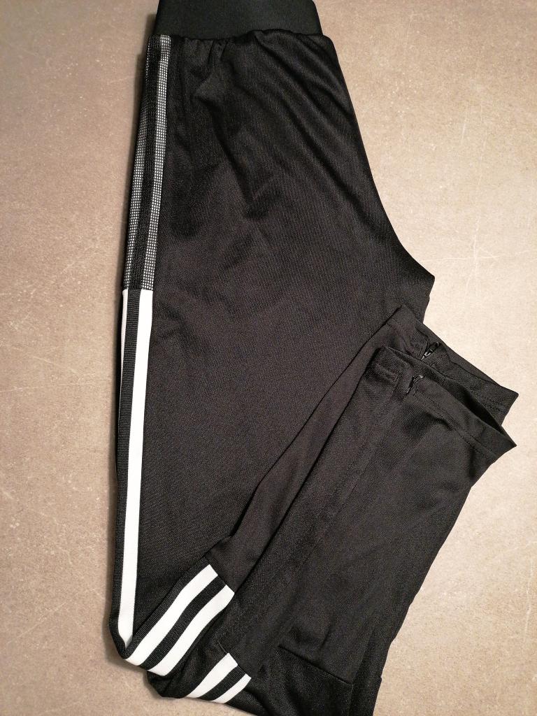 Adidas sportsbukser 152