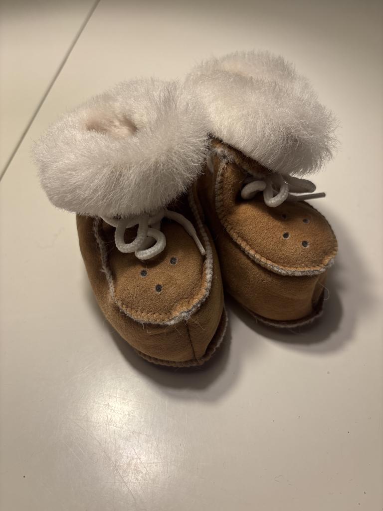 Brune babyhjemmesko