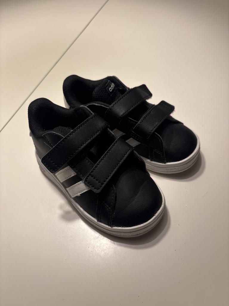 Adidas læder sneaker 23
