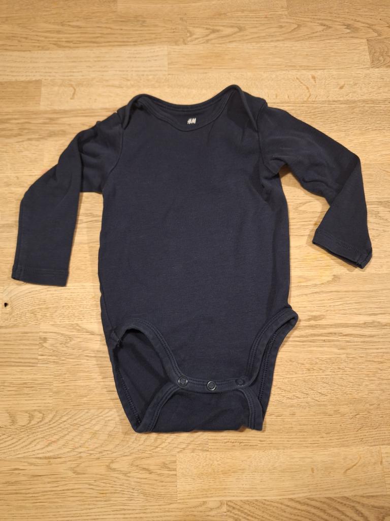H&M mørkeblå body 74
