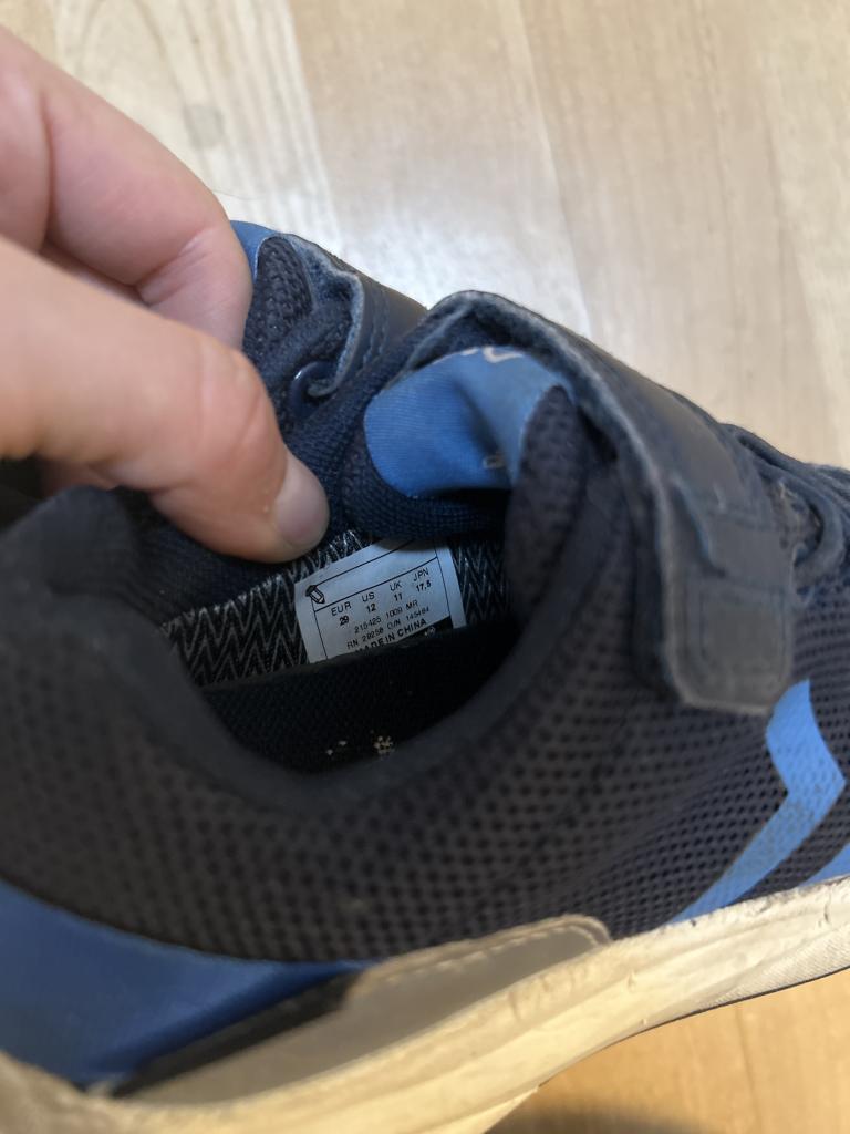 Hummel sneakers 29