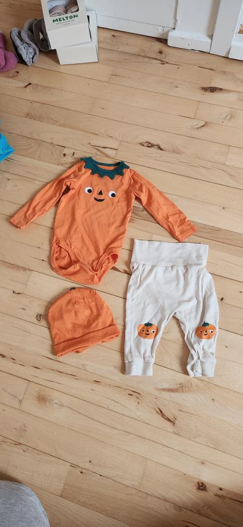 H&M halloween sæt 68