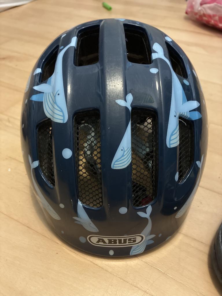 Abus cykelhjelm