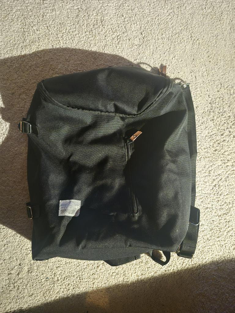 Sort pusletaske