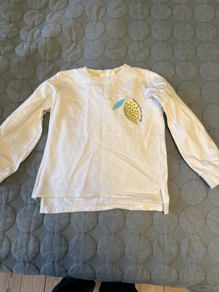 Hvid bluse m/ citron