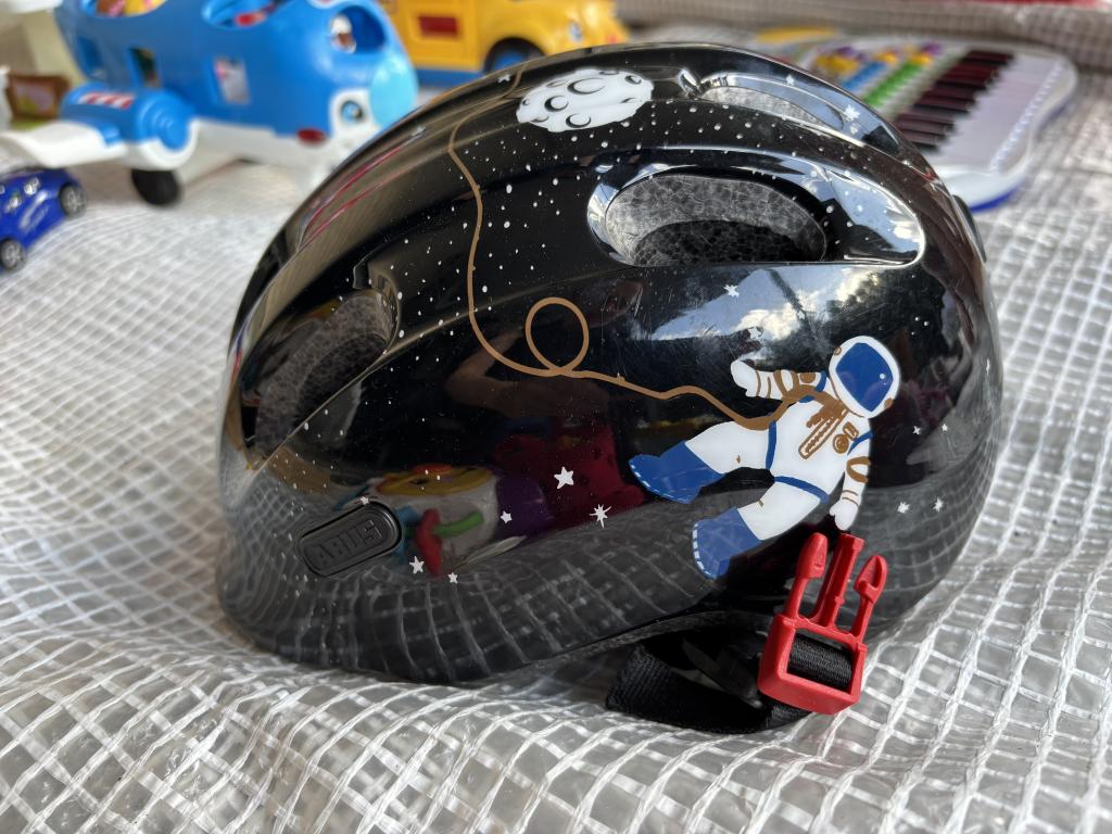 ABUS cykelhjelm