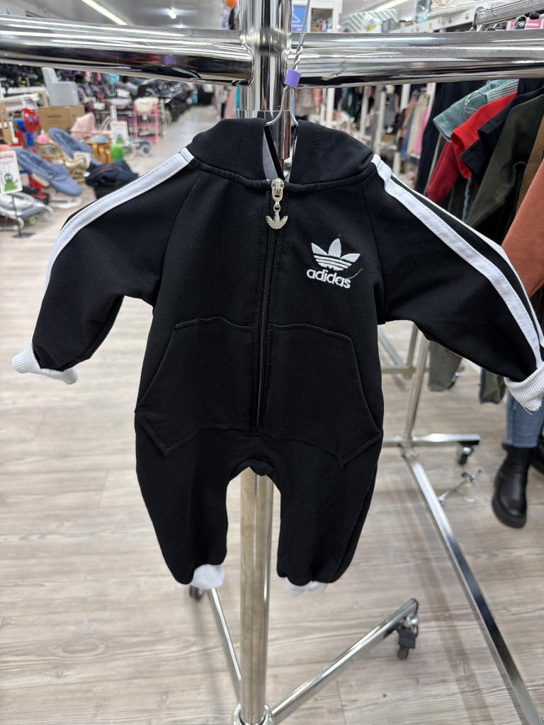Adidas heldragt str 62