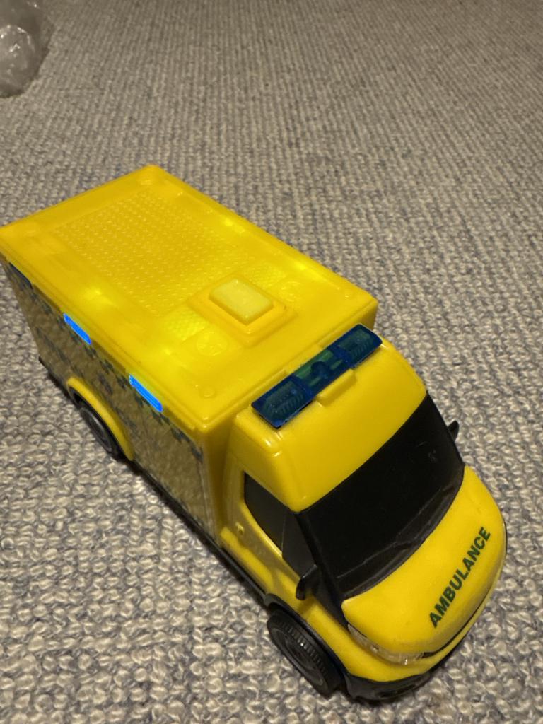 Gul ambulance
