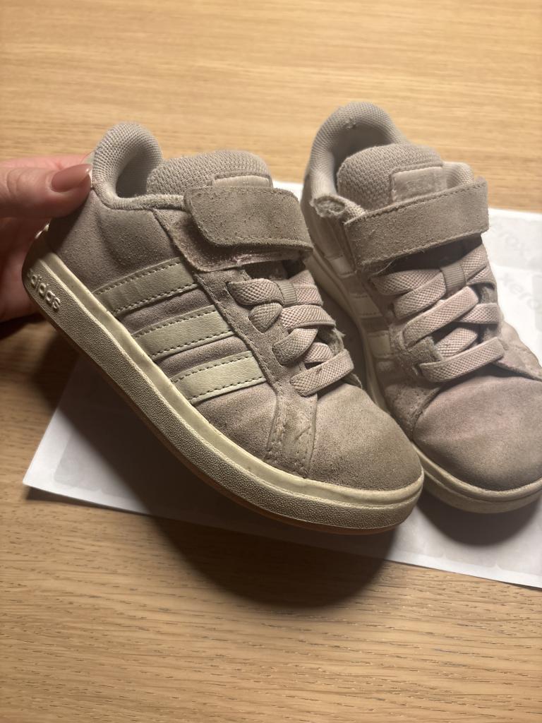 Adidas sko 28