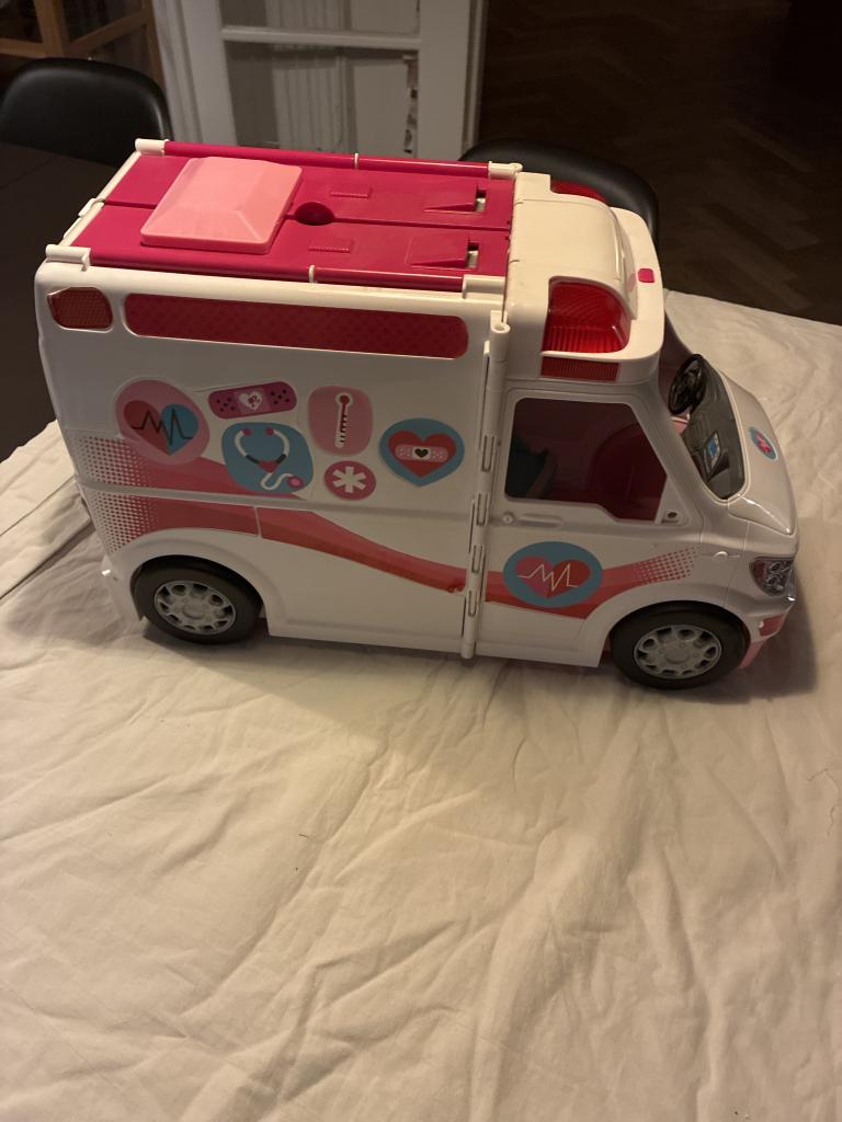 Barbie ambulance