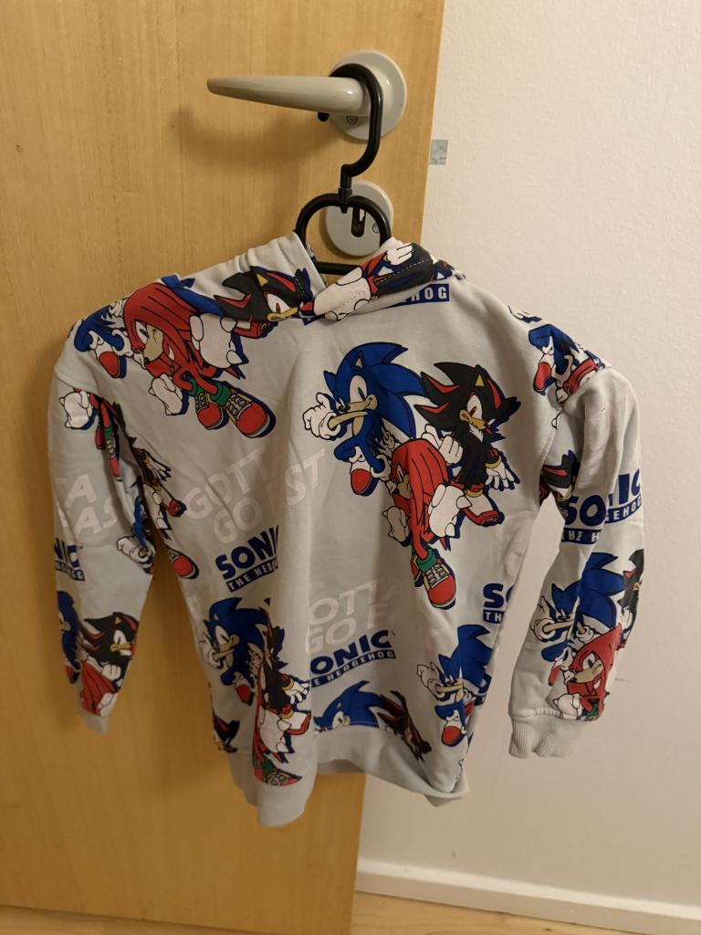 Sonic sweatshirt