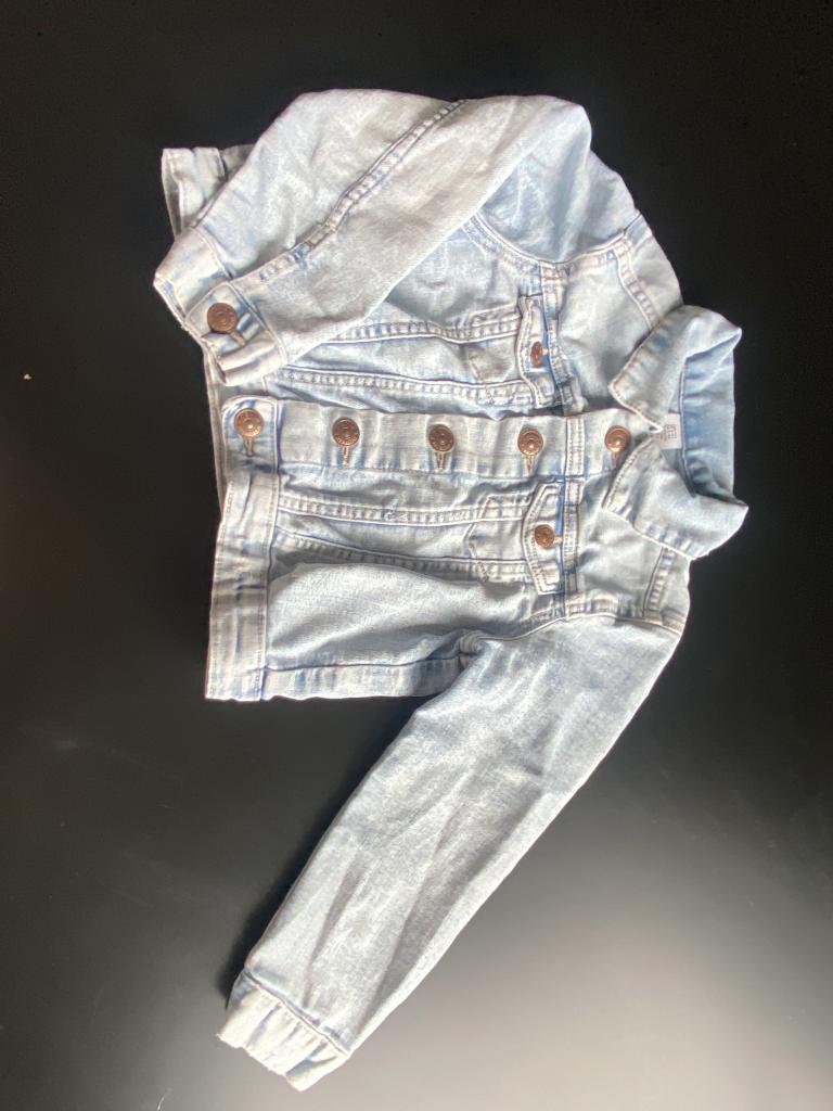 H&M denimjakke str 104